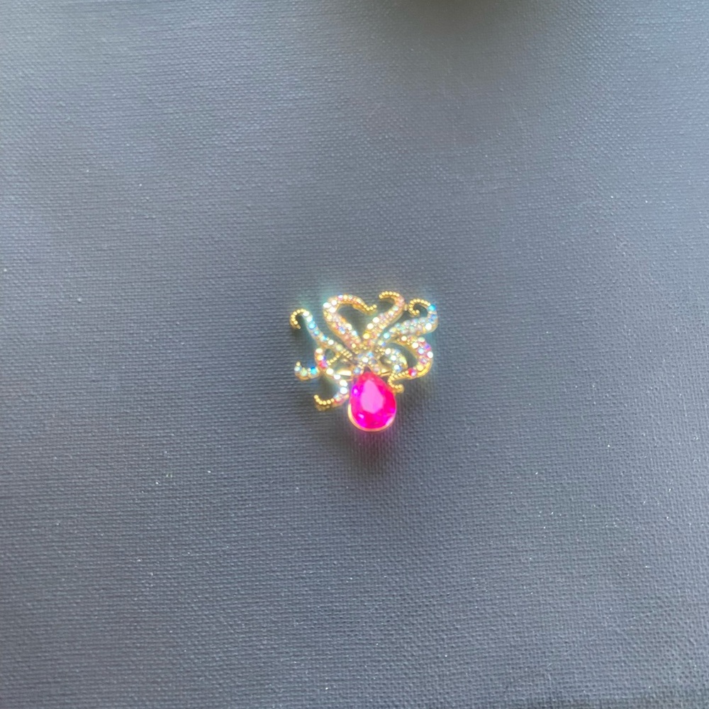 Elegant Gold and Pink Teardrop Ring